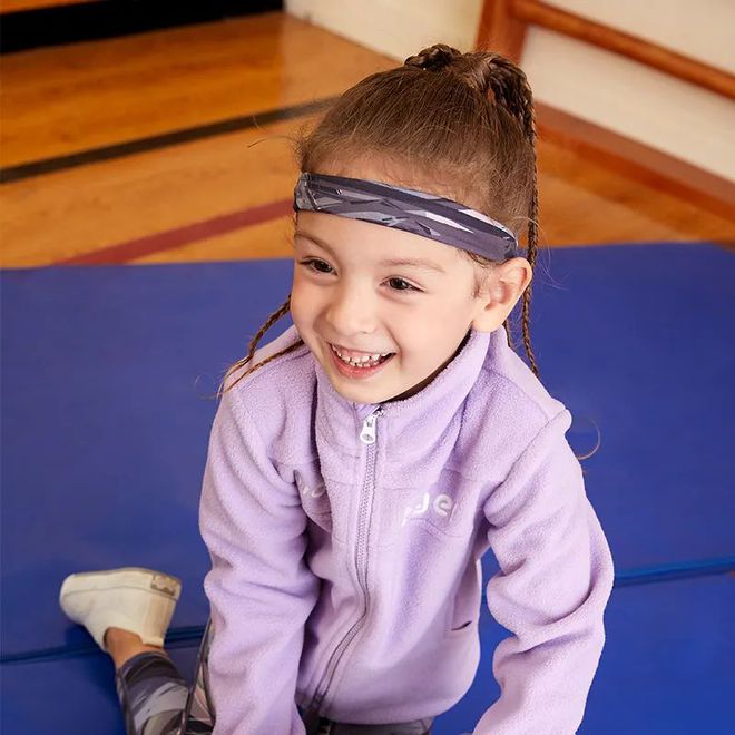 星空体育平台·app好穿又好看的儿童和成人运动服带着孩子动起来吧！(图3)