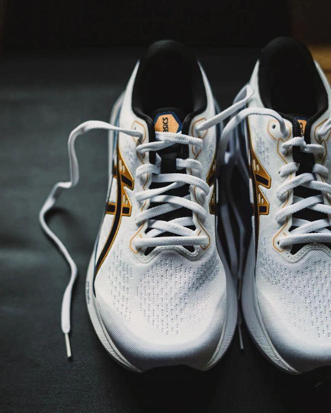 连衣裙+运动鞋=今秋王炸cp！巨巨巨洋气谁穿谁好看！(图15)