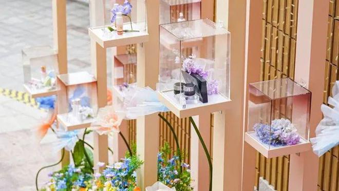 突然爆满！上海全城出动？商场人山人海10分钟花掉上千元不少人抢到券直奔柜台(图2)