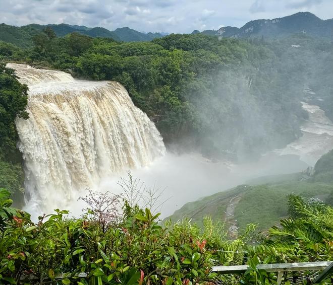 贵州双人游四天三晚多少钱？贵州双人跟团游价格4天3晚旅游指南(图1)