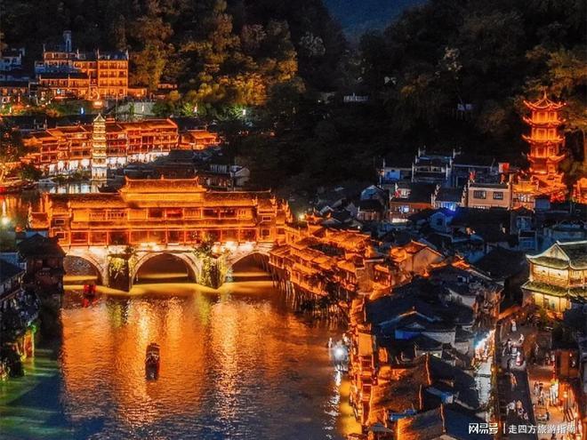 张家界五日游攻略：暑假家庭游芙蓉镇凤凰古城 本地向导报价(图4)