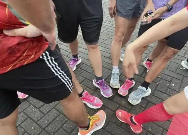 曾被吹上天如今却跌落神坛的4个国产运动鞋你穿过哪些？(图1)