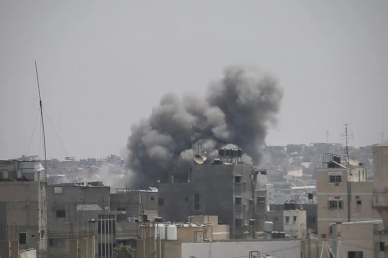 7点出发丨“乘客请稍等你的司机师傅救个火就来！”(图6)