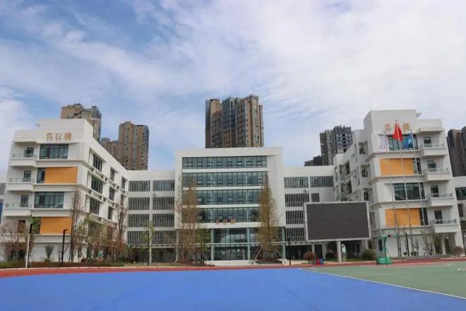 东辰、一中、三江实验绵阳多所初中发布新生入学报到须知(图1)