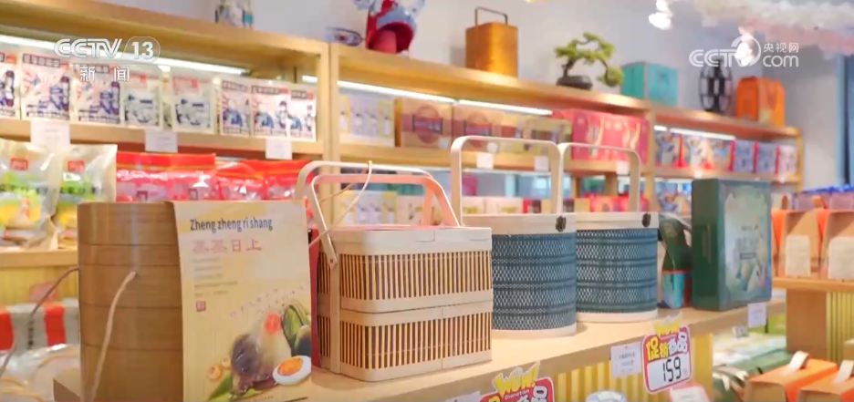 “商文旅”融合催热假日经济 “花样”民俗点燃消费市场新引擎(图3)