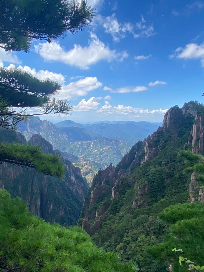 参团到黄山旅游4天行程路线安排攻略黄山旅游四天需要多少钱(图1)