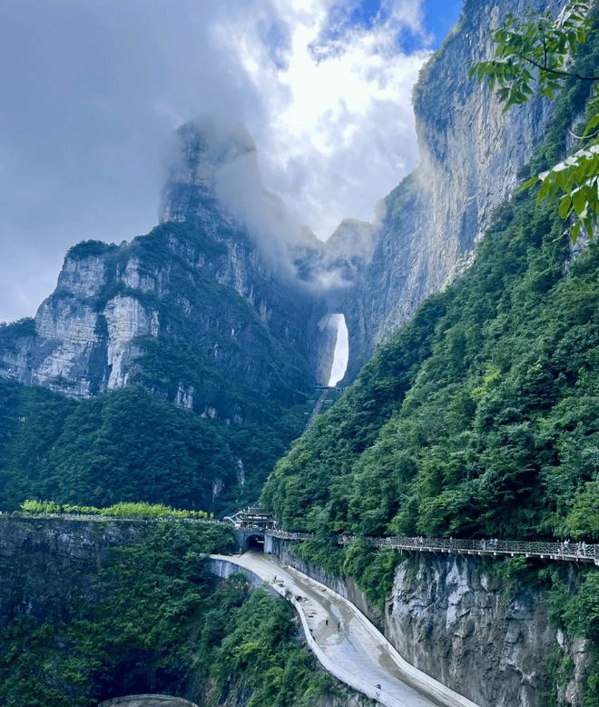 张家界旅游带孩子怎么玩？张家界5天4晚亲子路线与实用详细分享！(图1)