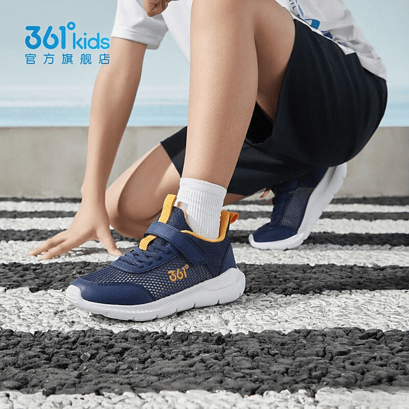儿童运动鞋品牌推荐：这10款舒适耐穿保护孩子脚步(图1)