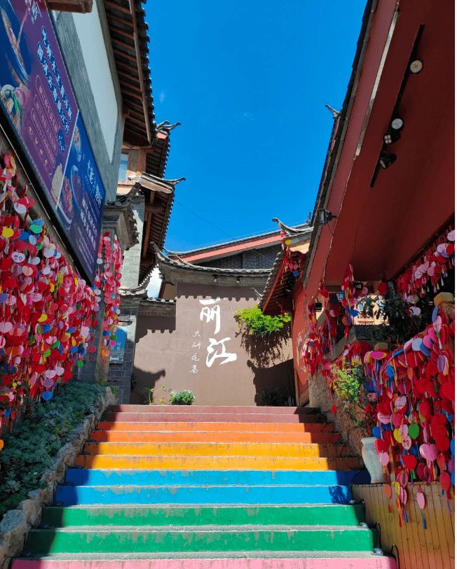 云南六天五晚旅游攻略：云南旅游必去景点游哪些+自由行路线推荐(图2)