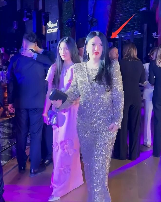 李湘为女铺路太过带16岁王诗龄硬往何超琼霍启刚等大佬圈层挤(图7)